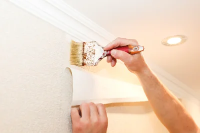 Pose de papier peint à Joué-lès-Tours — revêtements muraux et toiles de verre